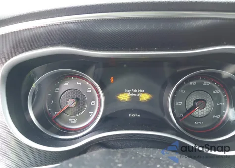 2016 Dodge Charger Sxt z USA, uszkodzony, nr VIN 2C3CDXHG9GH241898